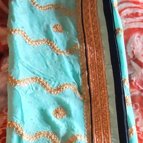 Punjabi duptta - Picture 1 of 3